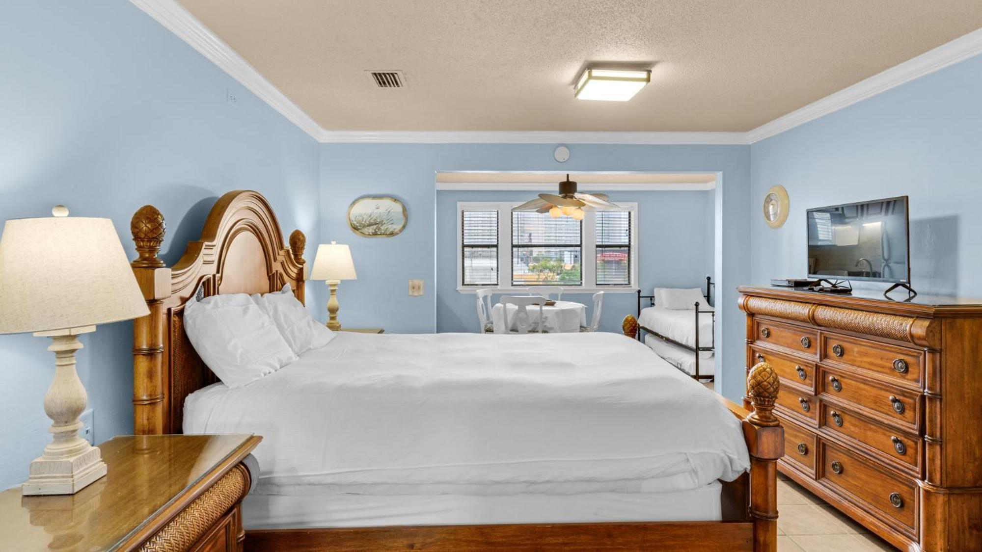 St Thomas Square 1208a Panama City Beach